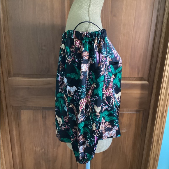 Lilly Pulitzer Elizabethany - Dancing in the Moonlite Top - Picture 2 of 4